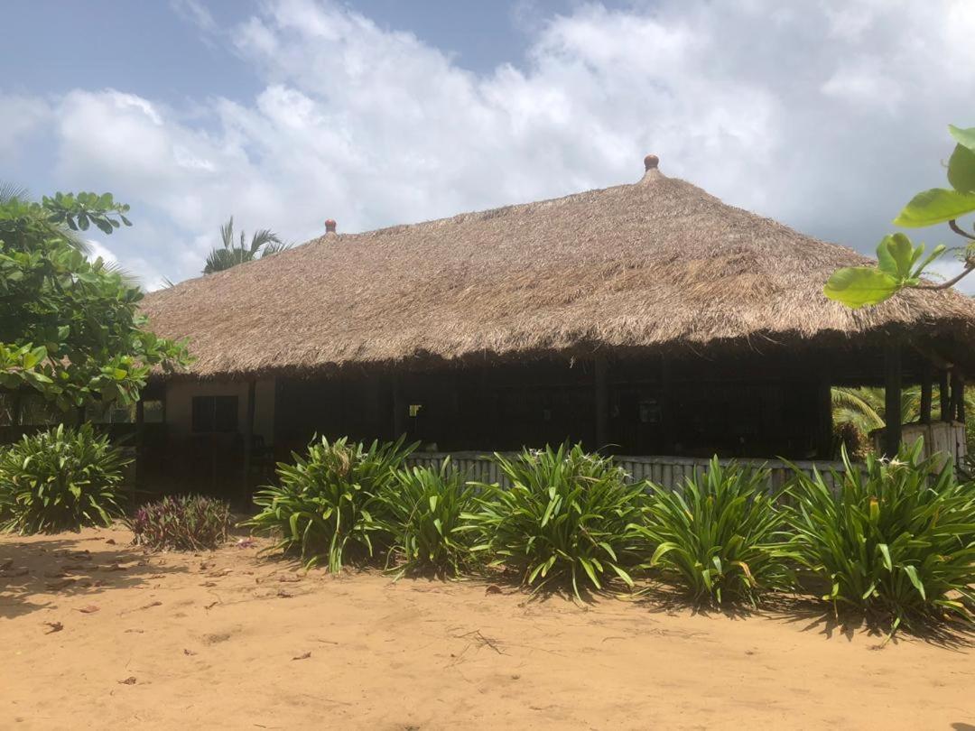 The Akwidaa Inn 외부 사진