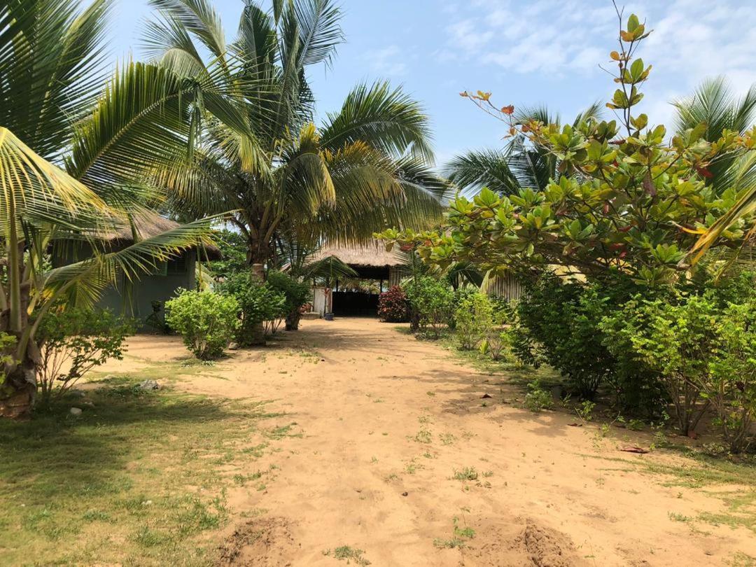 The Akwidaa Inn 외부 사진